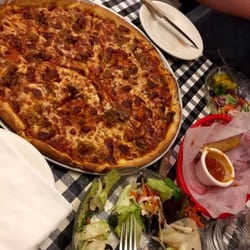 Mama Santa S 69 Photos 265 Reviews Pizza 12301 Mayfield Rd Photo Of Mama Santa S Cleveland Oh United States