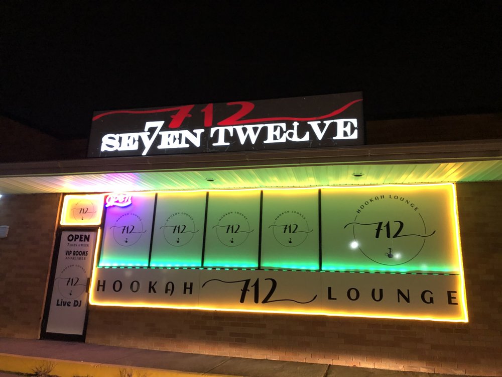 712 Hookah Lounge