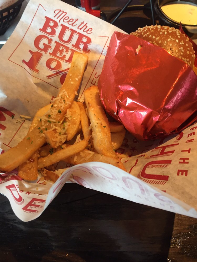 Red Robin Gourmet Burgers and Brews