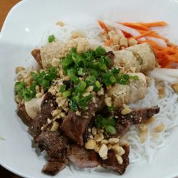 Pho Place 57 Photos 31 Reviews Vietnamese 4647 Hwy 280 Photo Of Pho Place Birmingham Al United States Vermicelli Noodles With Egg