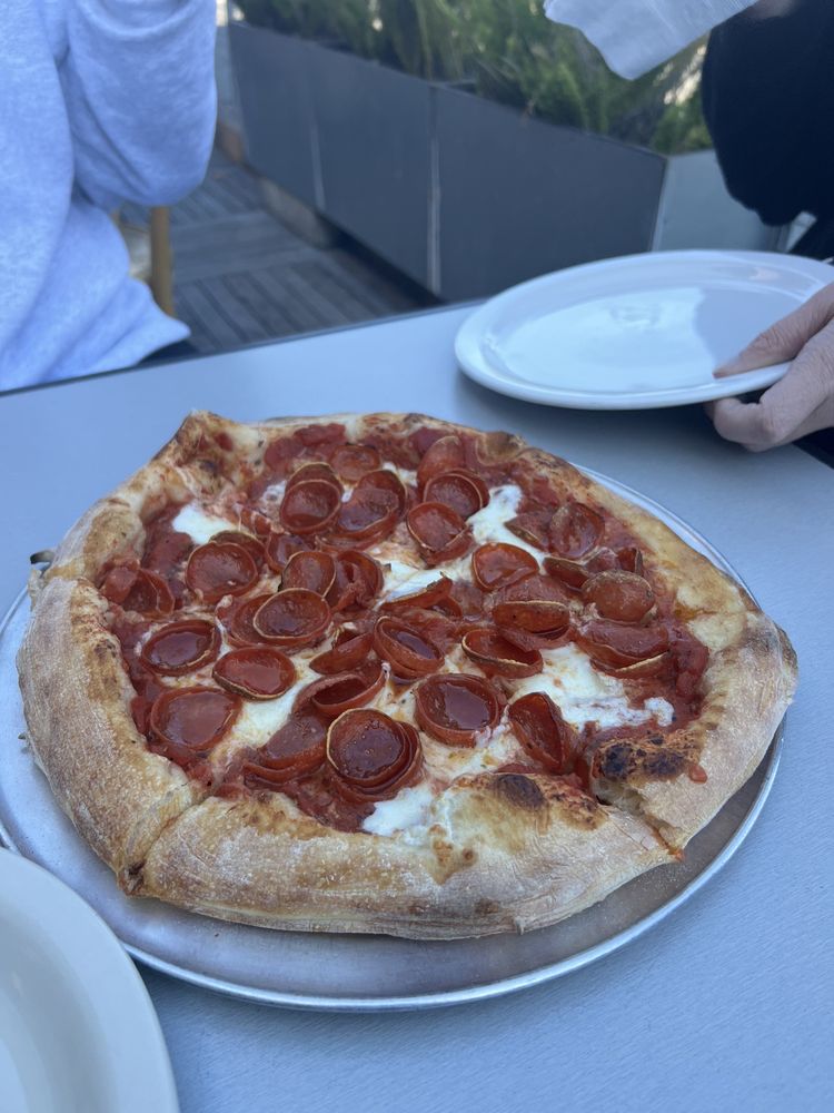 Vicinos Pizza