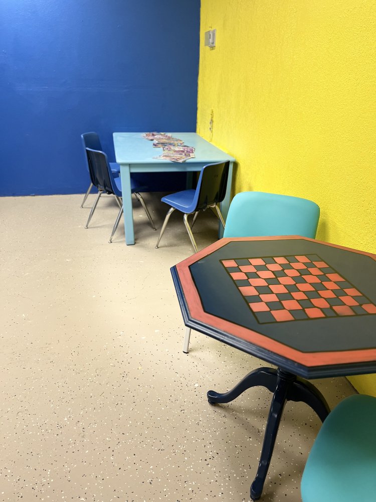 Bee's Laundromat
