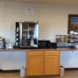 Haysville Express Inn 27 Photos Hotels 301 E 71st St S Photo Of Haysville Express Inn Ks United States Breakfast Area