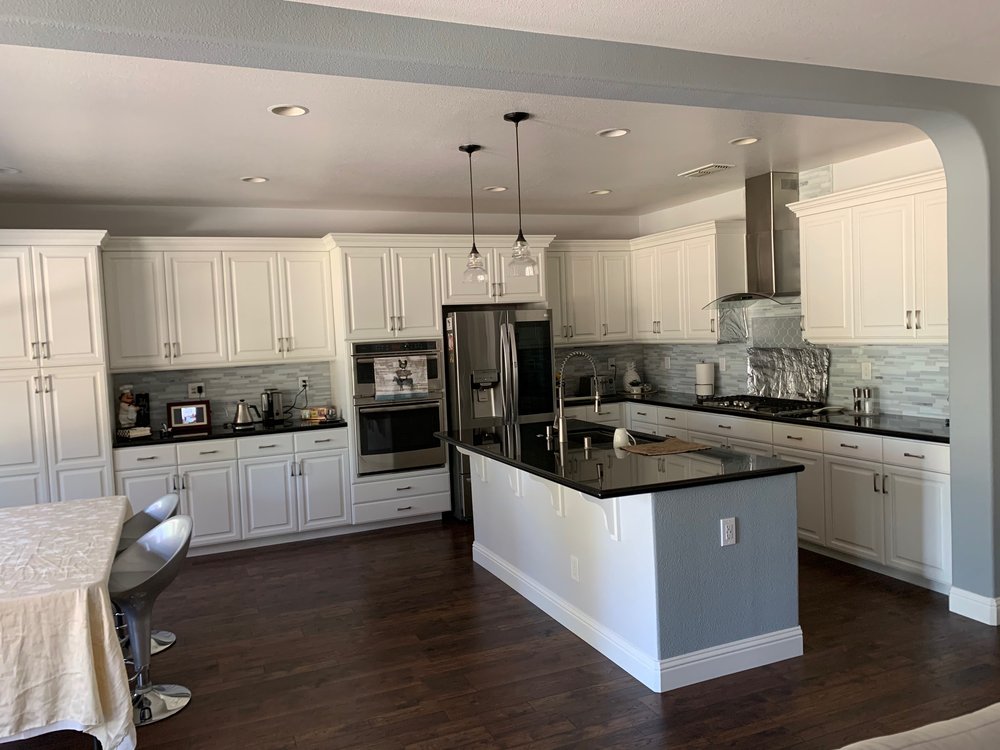 image of business Custom Cuts Construction