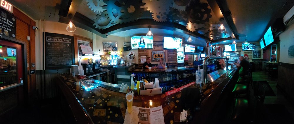 Catty Corner Neighborhood  Pub & Pie