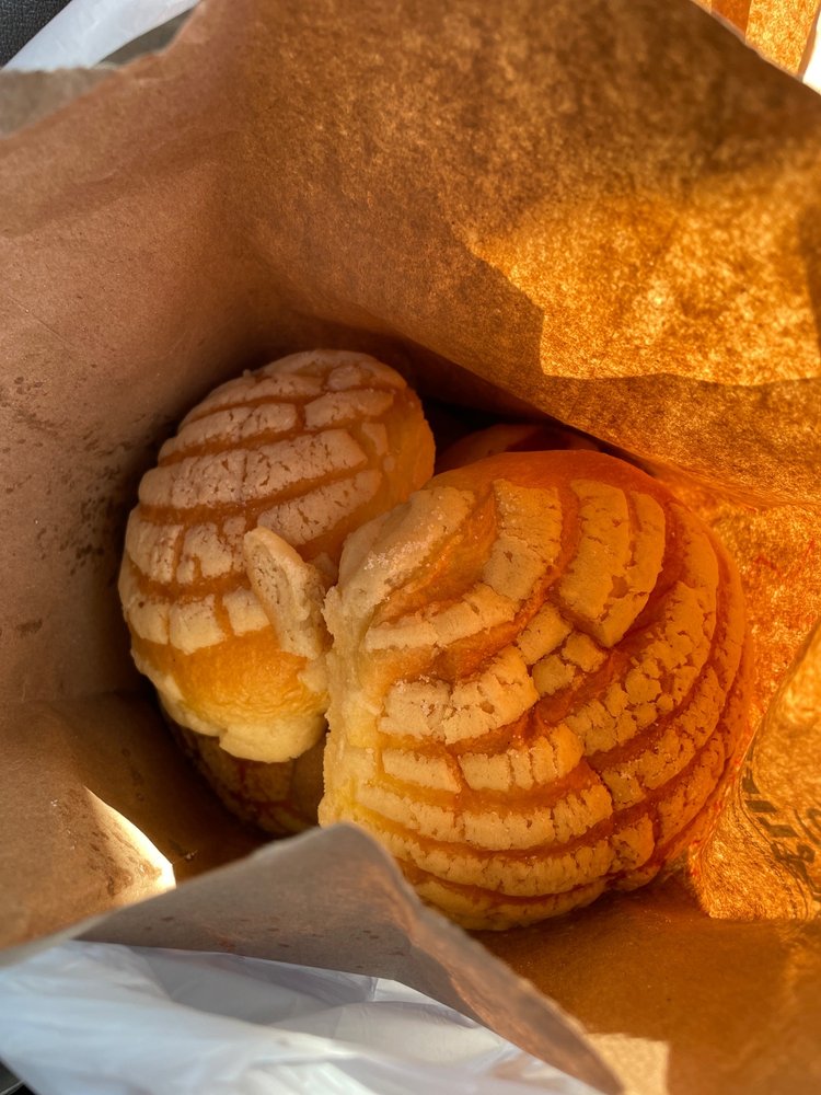 La Favorita Bakery