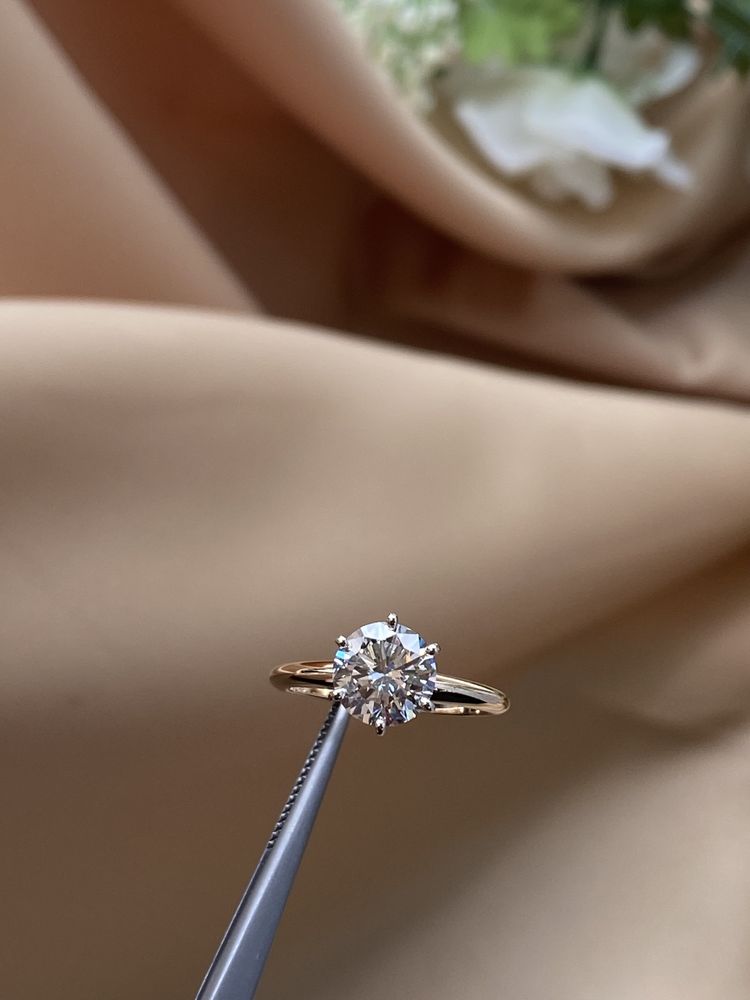 LaGravinese Jewelers of Pelham