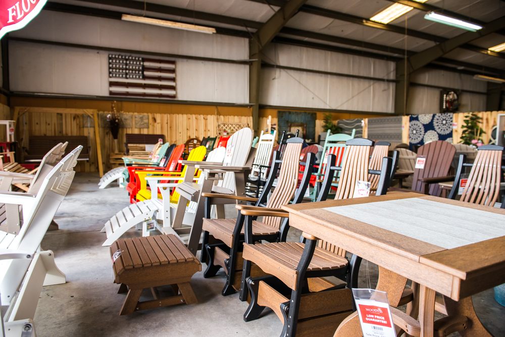 Woody's Furniture