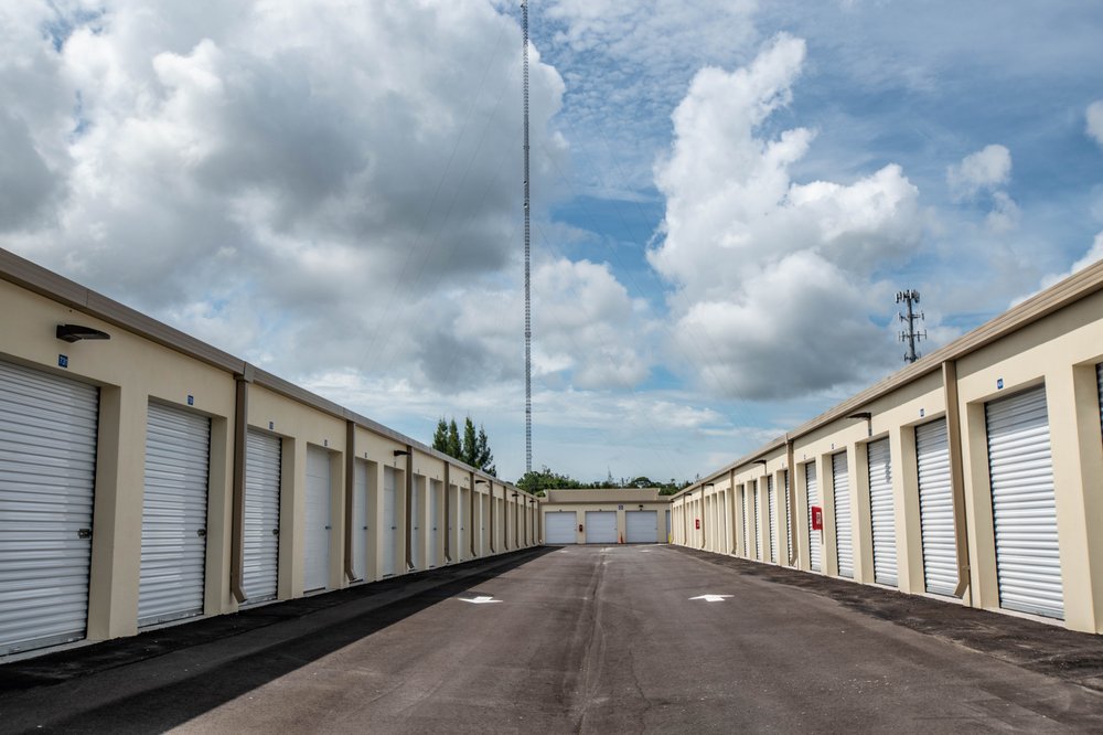 441 Lantana Storage