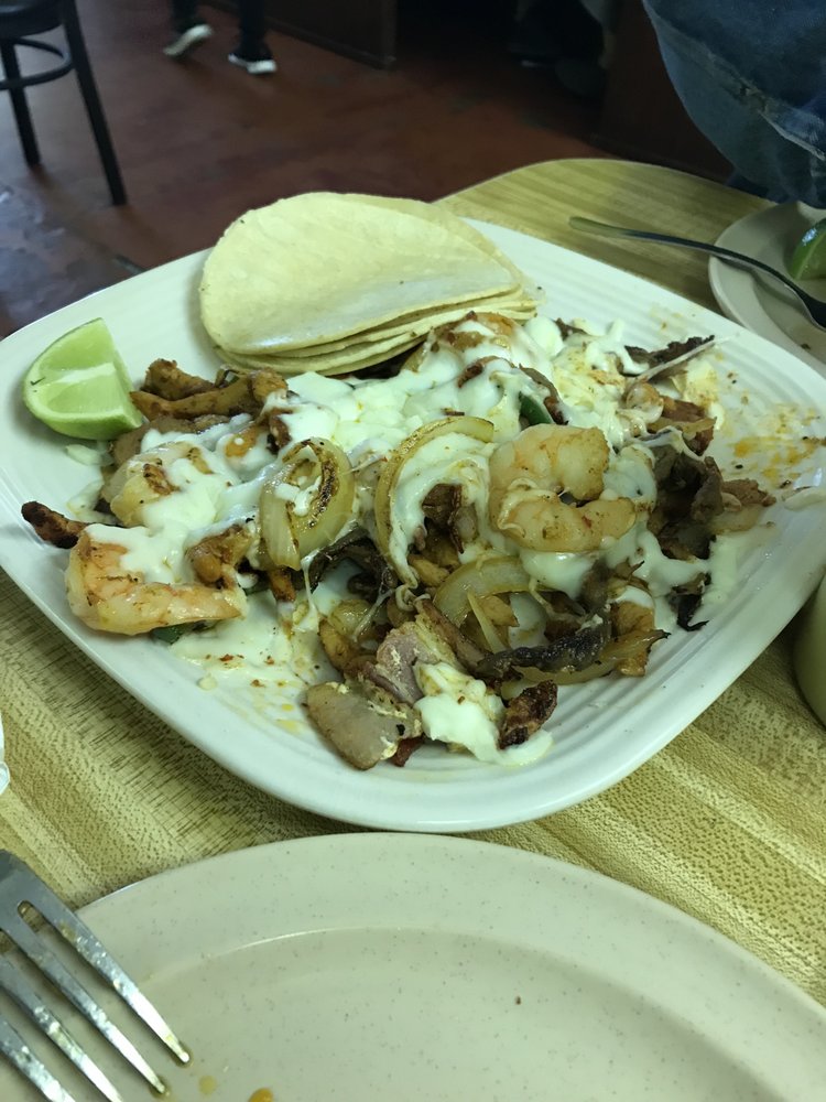 Gabby’s Tacos Mexican 502 N Jefferson Ave, Mount Pleasant, TX