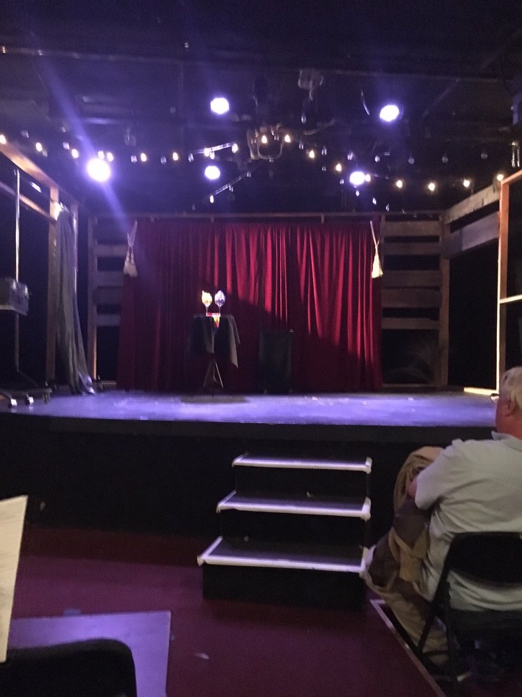 Monday Night Magic 17 Photos 47 Reviews Magicians