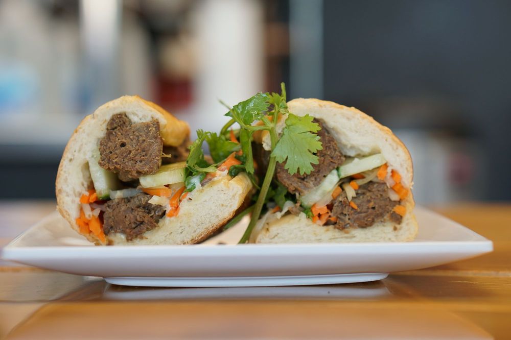 Evelyn's Coffee & Banh Mi