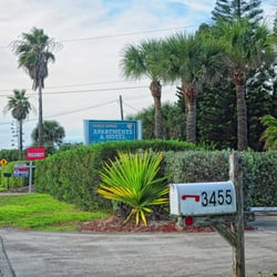 Sandy Shoes Beach Hotel The Best Beaches In World Sandy Shoes Resort Hotels 3455 S Highway A1a Melbourne Beach