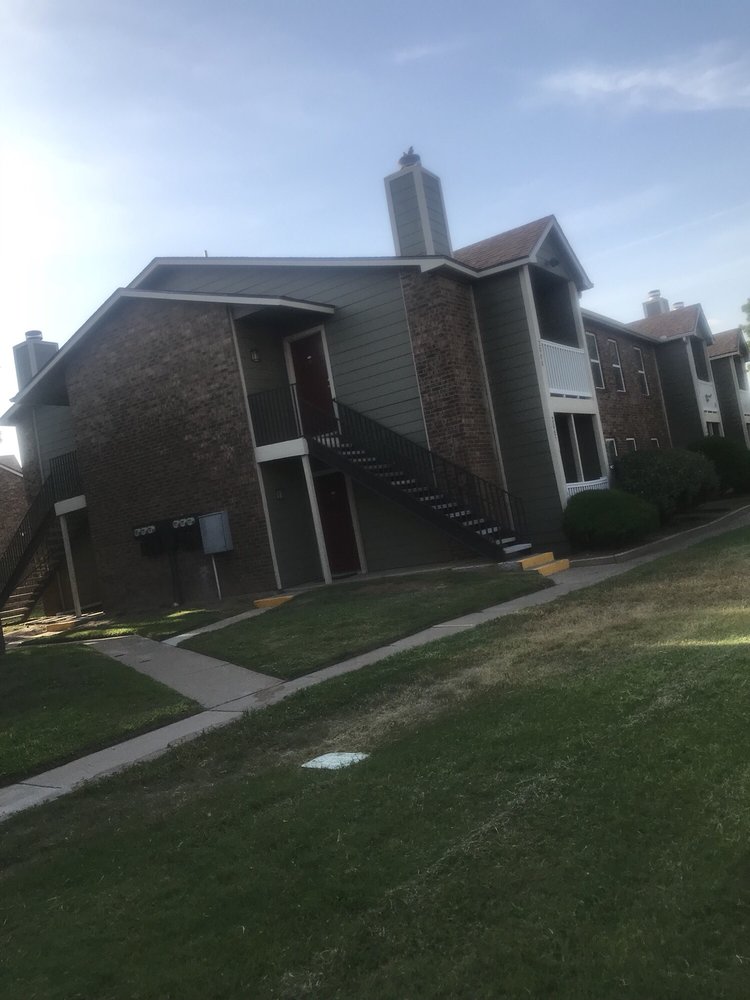 Pebblebend Apartments & Townhouses