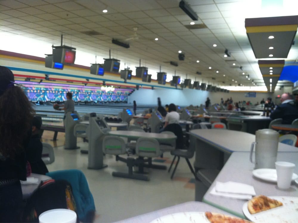 Bowling & Beyond Streamwood 13 Reviews Bowling 1232 E Irving Park