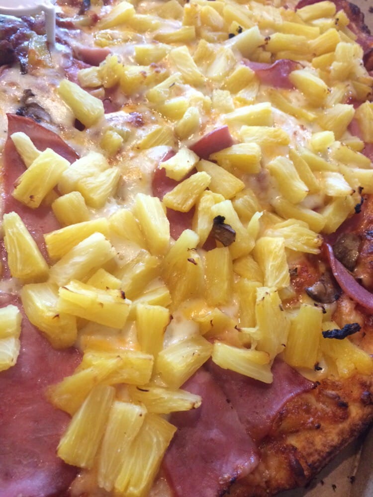 Lots Of Pineapple On My Half King Arthur Supreme Hawaiian Yelp Photo Of Round Table Milpitas Ca United States Lots Pineapple