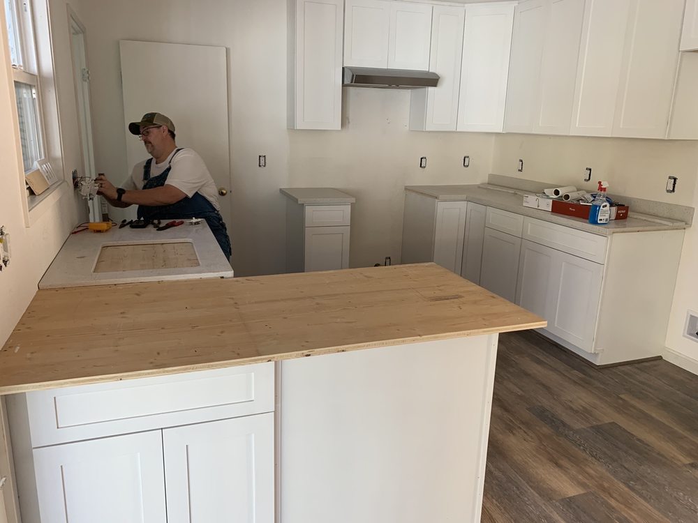 image of business Best Deal Kitchen & Floors