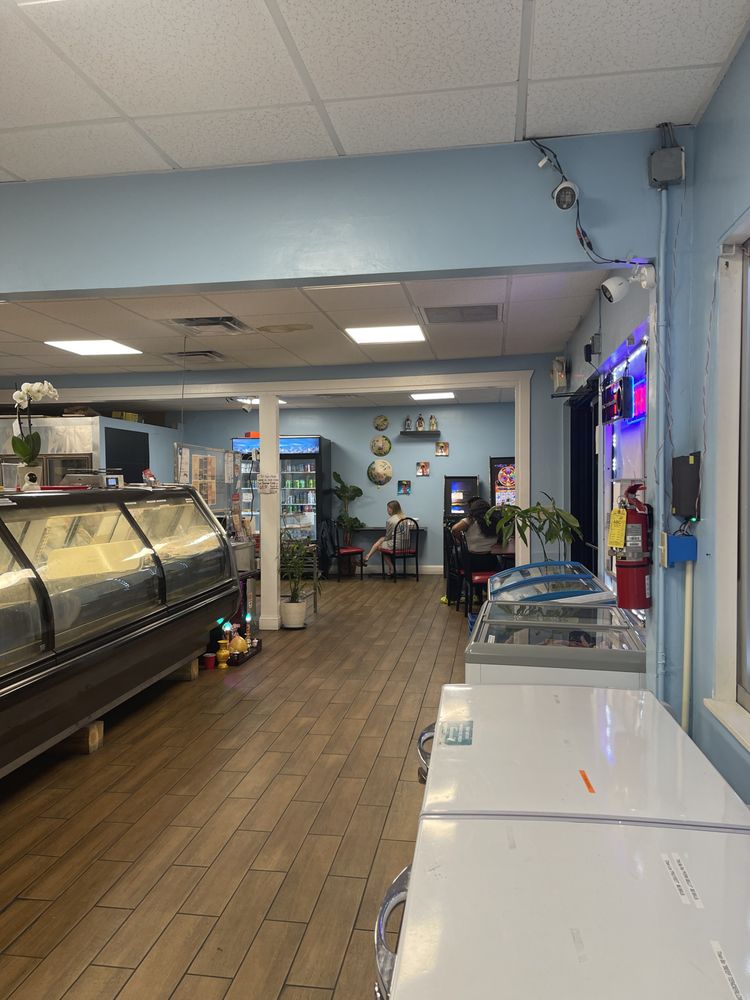 Twin Seafood & Grocery Market