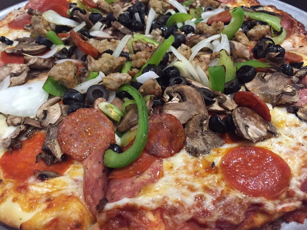 Round Table Pizza Order Food 88 Photos 165 Reviews Photo Of Round Table Pizza Colma Ca United States King Arthur