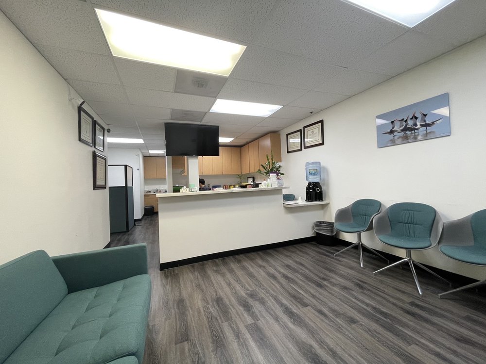 image of business Comprehensive Ear Nose Throat: N.X. Nguyen, M.D