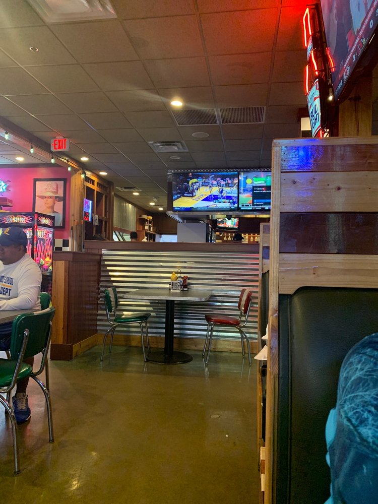 Wallbangers Burger Bar