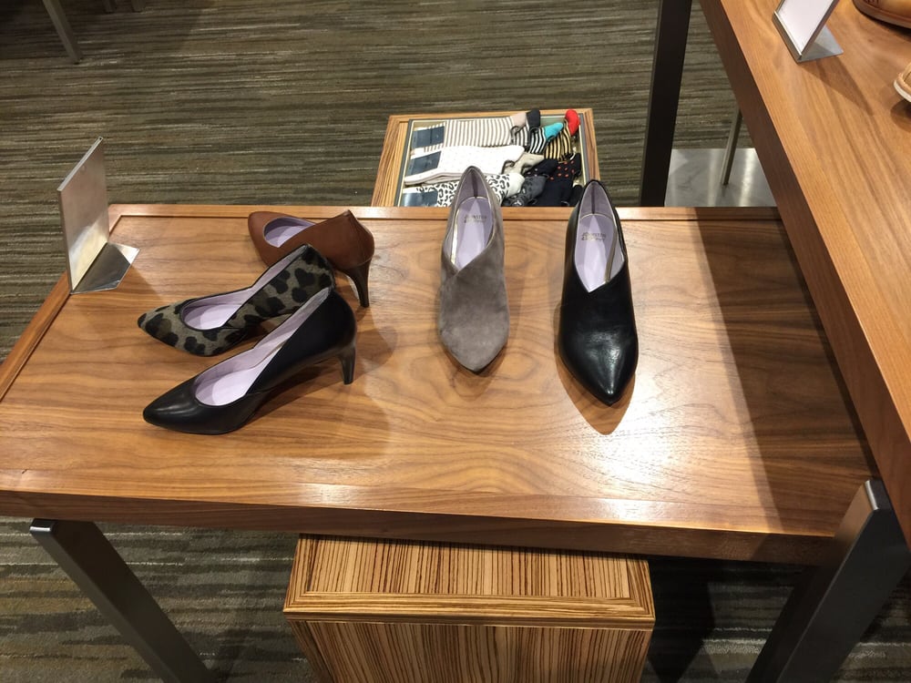 Johnston & Murphy Shoe Stores 232 Bellevue Sq, Bellevue, WA Phone