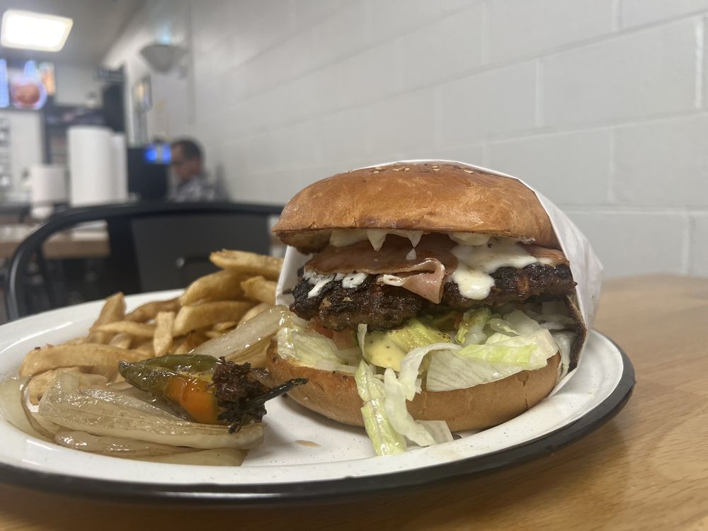 Los Primos Tacos & More