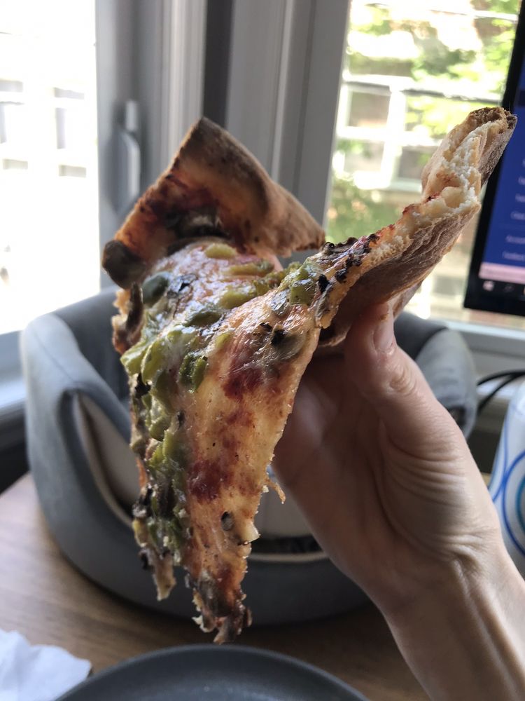 Lazaro's Pizzeria & Grill