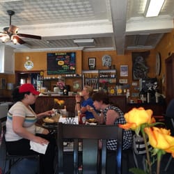 Bellevue Bistro 124 Photos 159 Reviews Breakfast Brunch Photo Of Bellevue Bistro Ky United States Small But Great Atmosphere