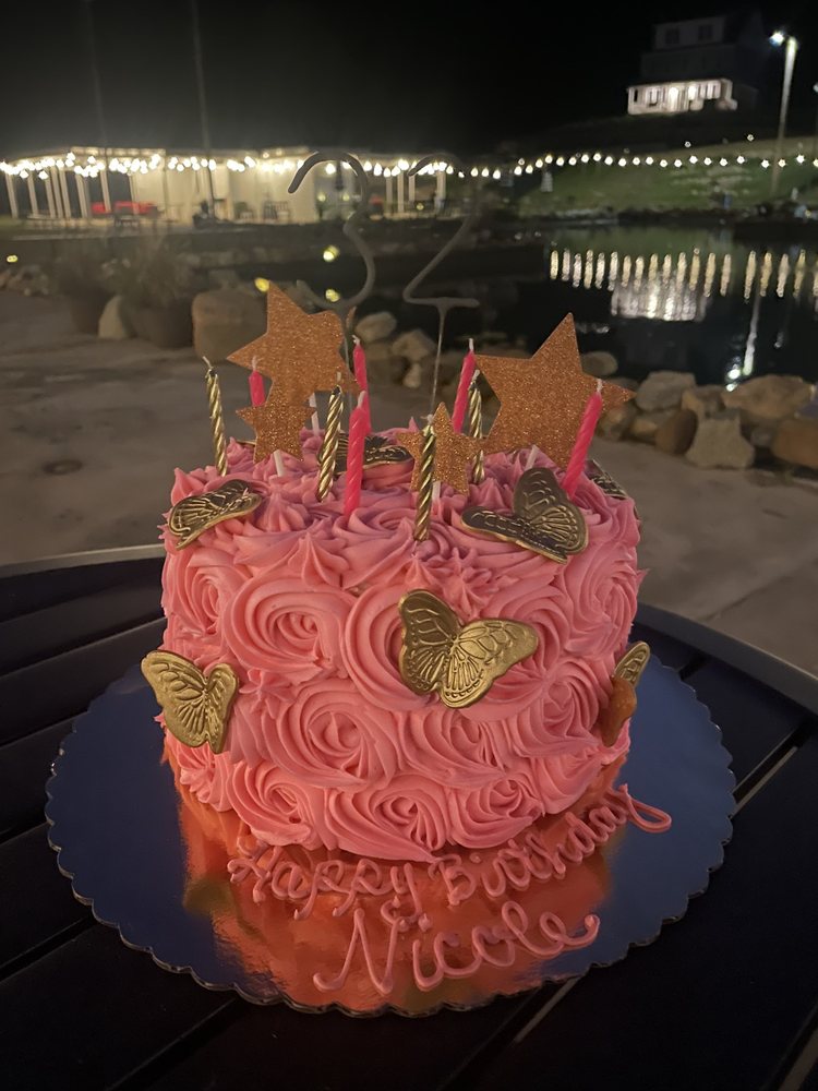 Louie's Bakery
