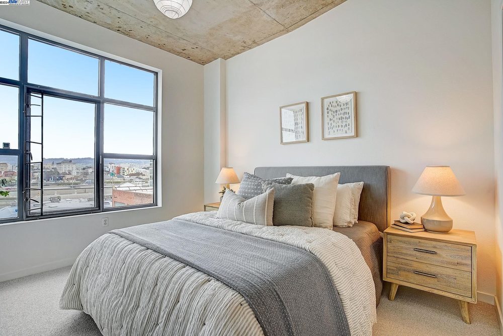 Michelle Kim - Mosaik Real Estate