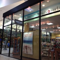 beauty works closed 14 reviews hair salons 182 southcenter beauty works bellevue square