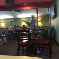 Chente S Restaurant 23 Photos 12 Reviews Mexican 107 Photo Of Chente S Restaurant Alice Tx United States This Is A Guy