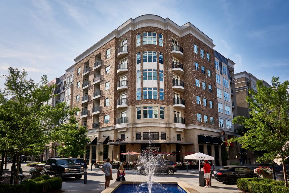 Lennox SouthPark Apartments