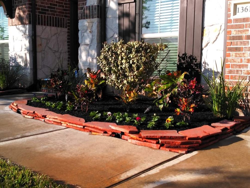 Souto's Landscaping & Fencing