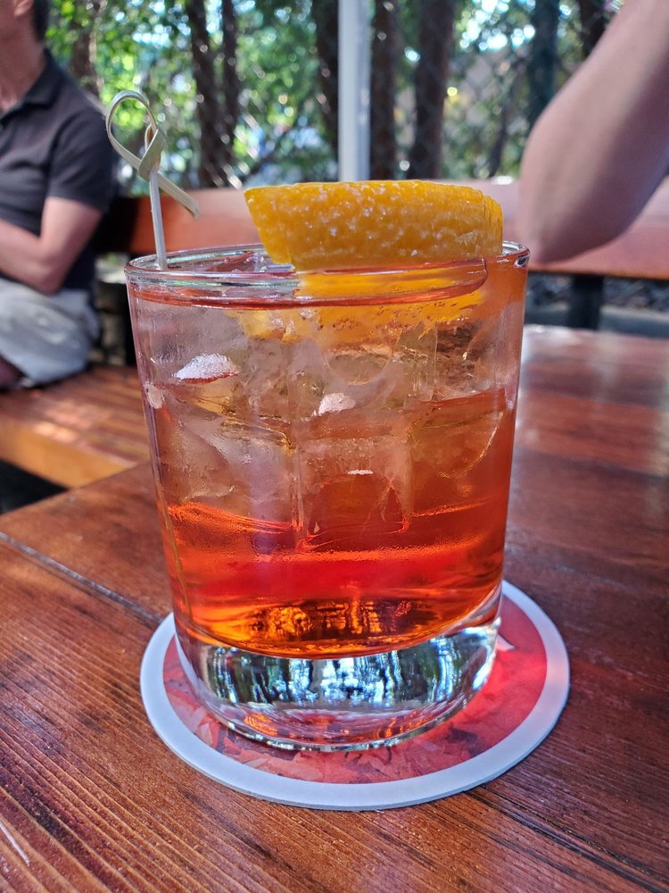 Bar Plan B