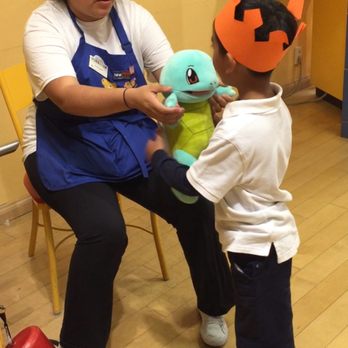 build a bear employee