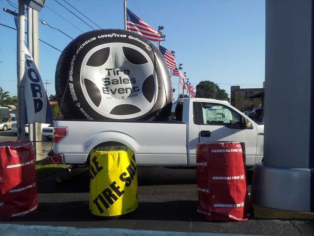 Gus Machado Ford