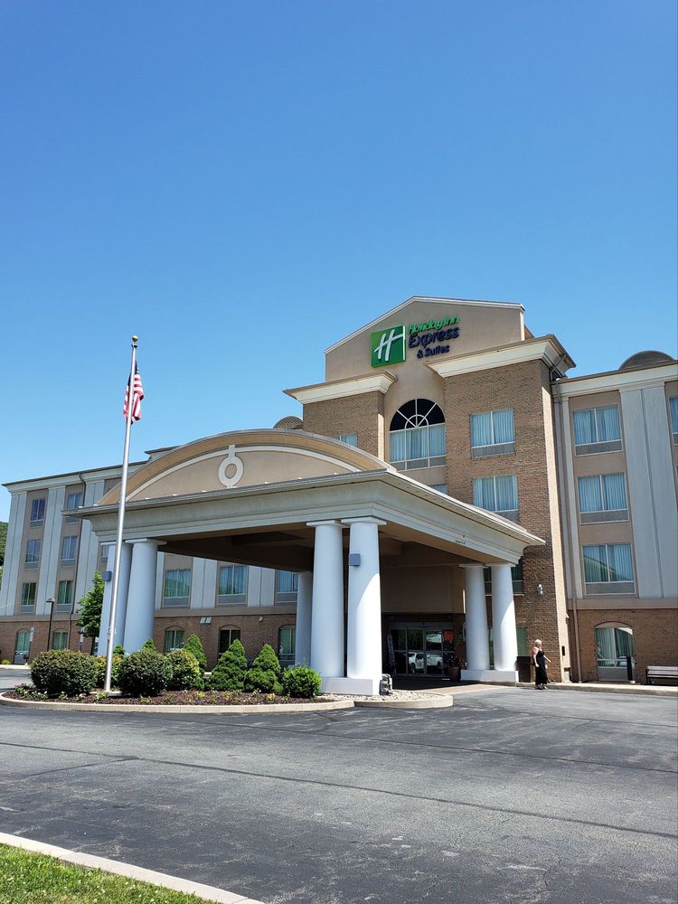 Holiday Inn Express & Suites Dickson City - Scranton