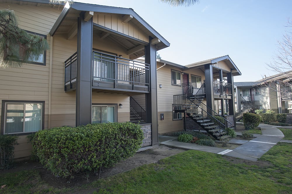 Laurel Glen 15 Photos & 11 Reviews Apartments 574 Button Ave