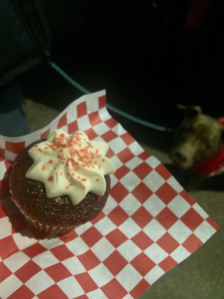 Trucking Good Cupcakes Desserts 2870 E Skyline Dr, Tucson, AZ