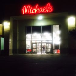 Michaels - 11 Reviews - Arts & Crafts - 1321 S Bradley Rd