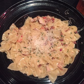Johnny Carino S 21 Photos 61 Reviews Italian 2425 Pkwy Photo Of Johnny Carino S Pigeon Forge Tn United States Bowtie Festival