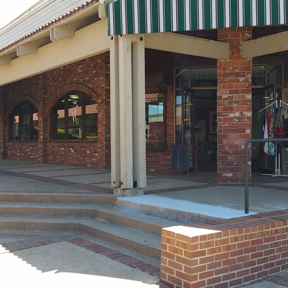 Fontana Shopping Center Shopping Centers 7837 E 51st St, Tulsa, OK