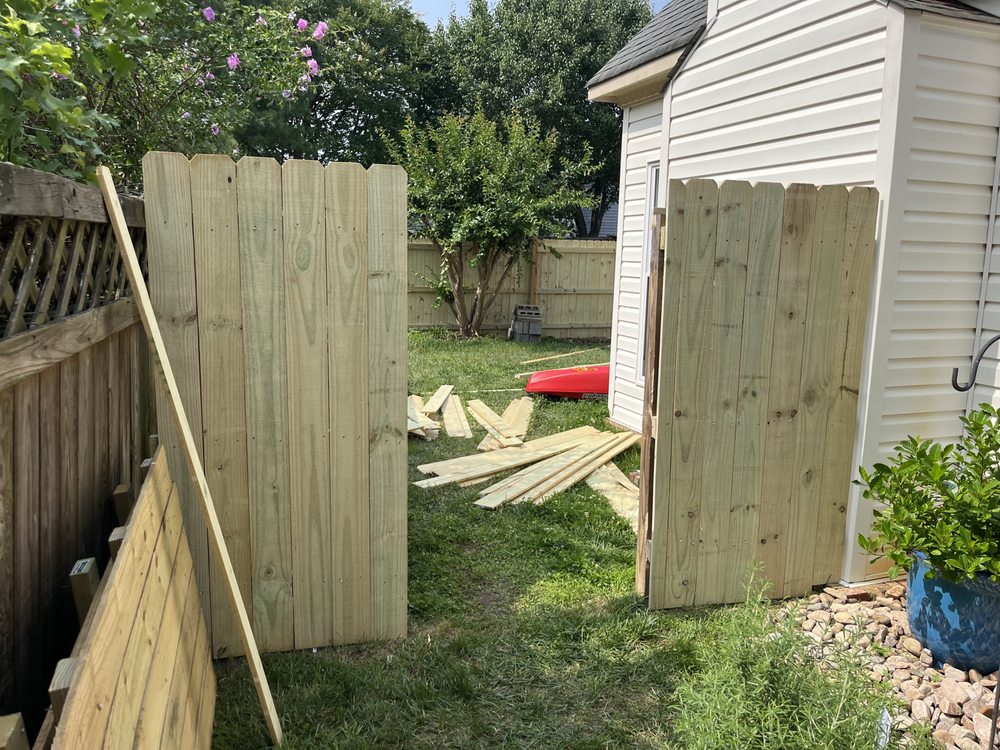 Hampton Fence and Structure