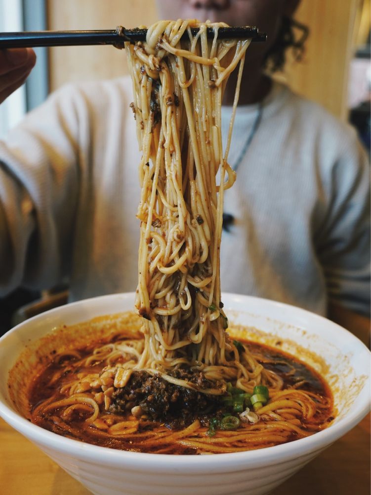 98 La La Noodles