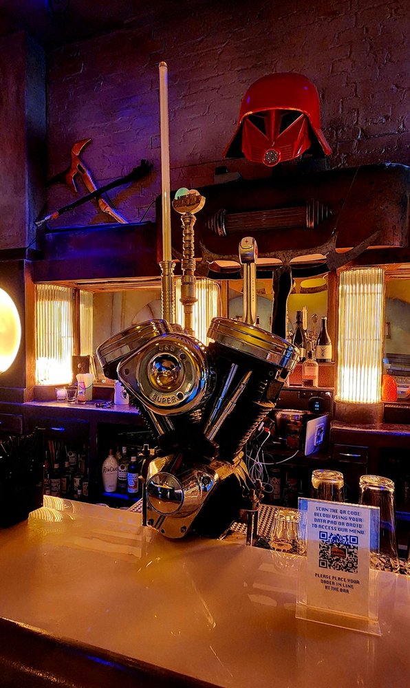 Scum & Villainy Cantina
