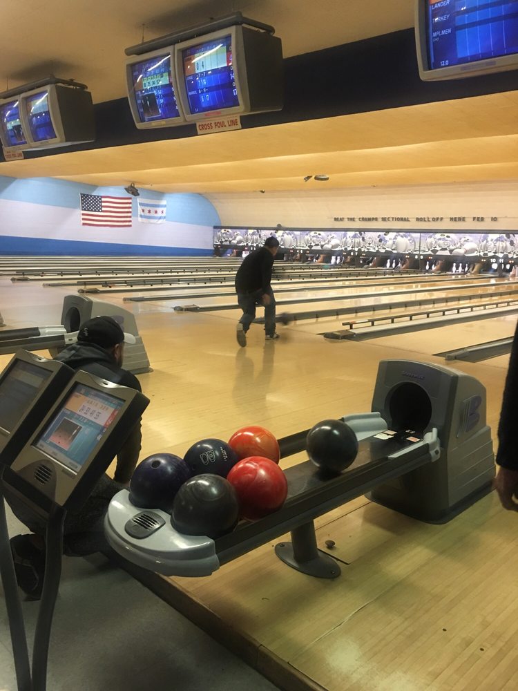 Lawn Lanes 10 Photos & 11 Reviews Bowling 6750 S Pulaski Rd, West Lawn, Chicago, IL