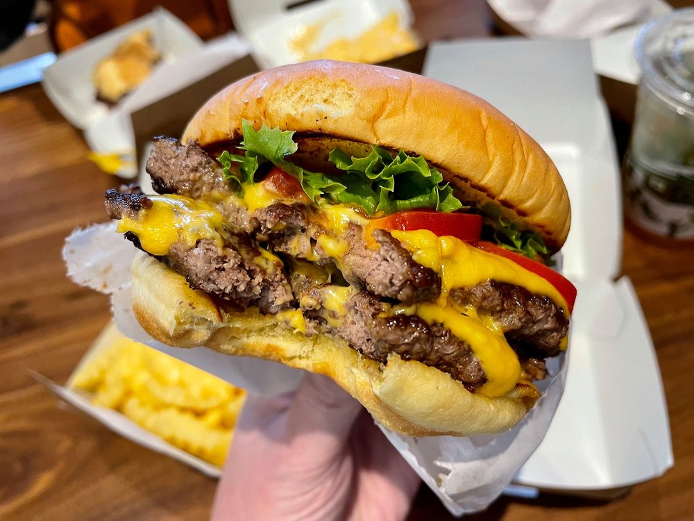 Shake Shack Burlington Mall