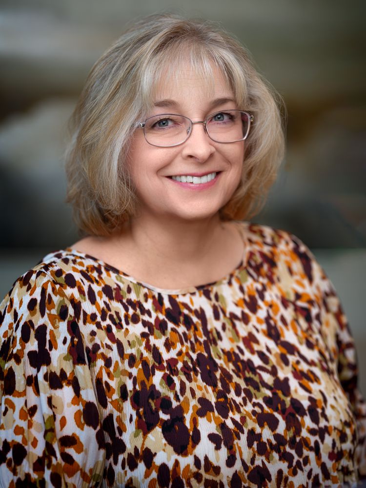 Marti Davis - Realty One Group Revolution 